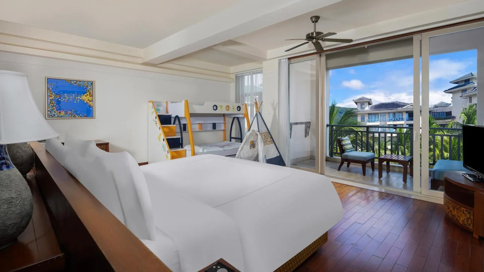 Resort Swissotel Sanya Yalong Bay