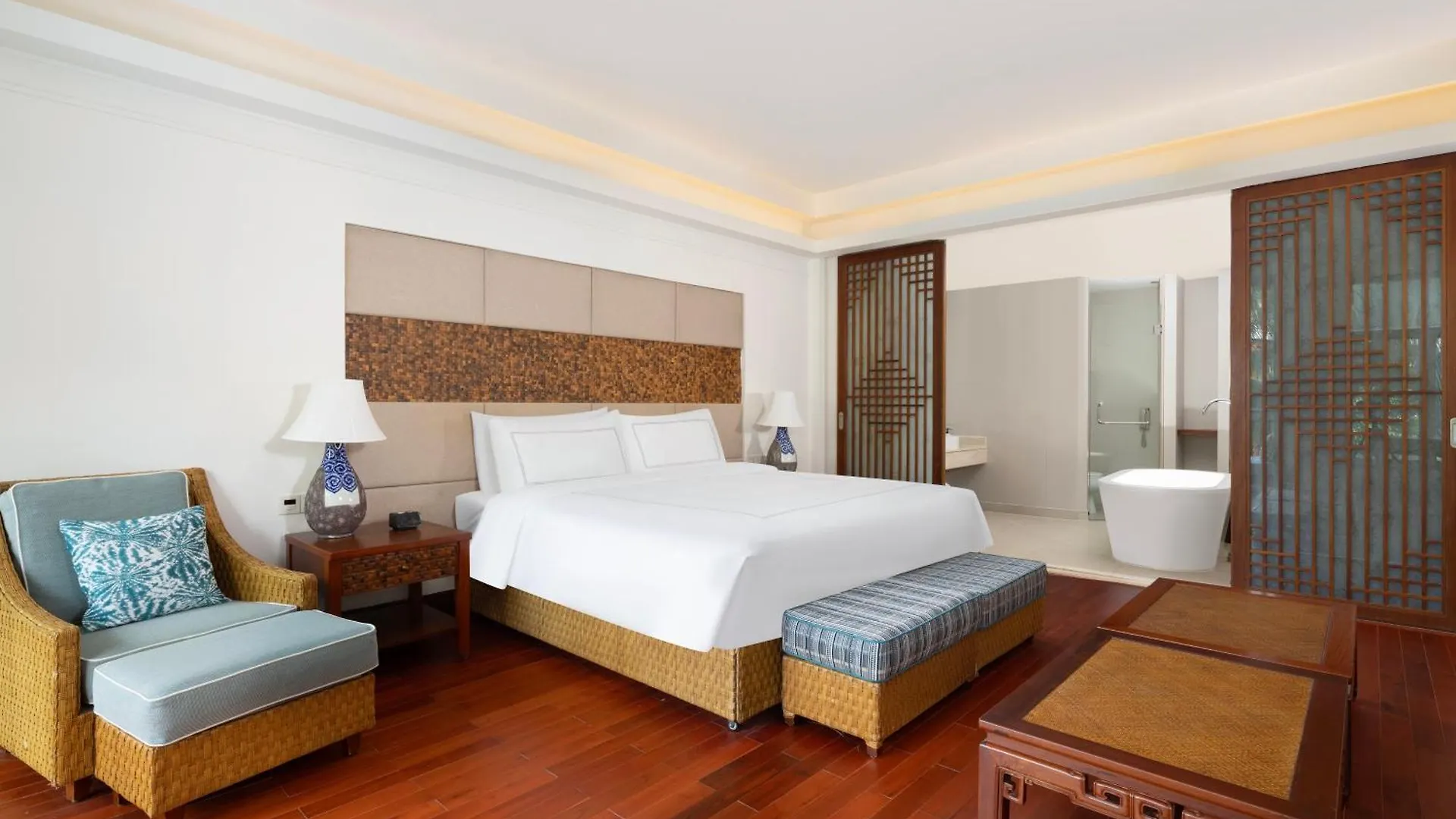 Swissotel Sanya Yalong Bay Resort