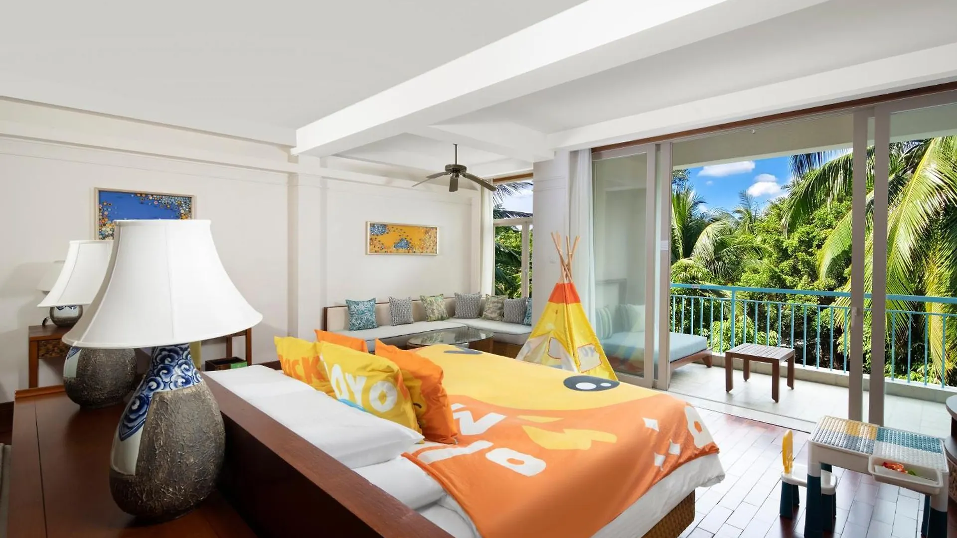Swissotel Sanya Yalong Bay 5*,  Китай