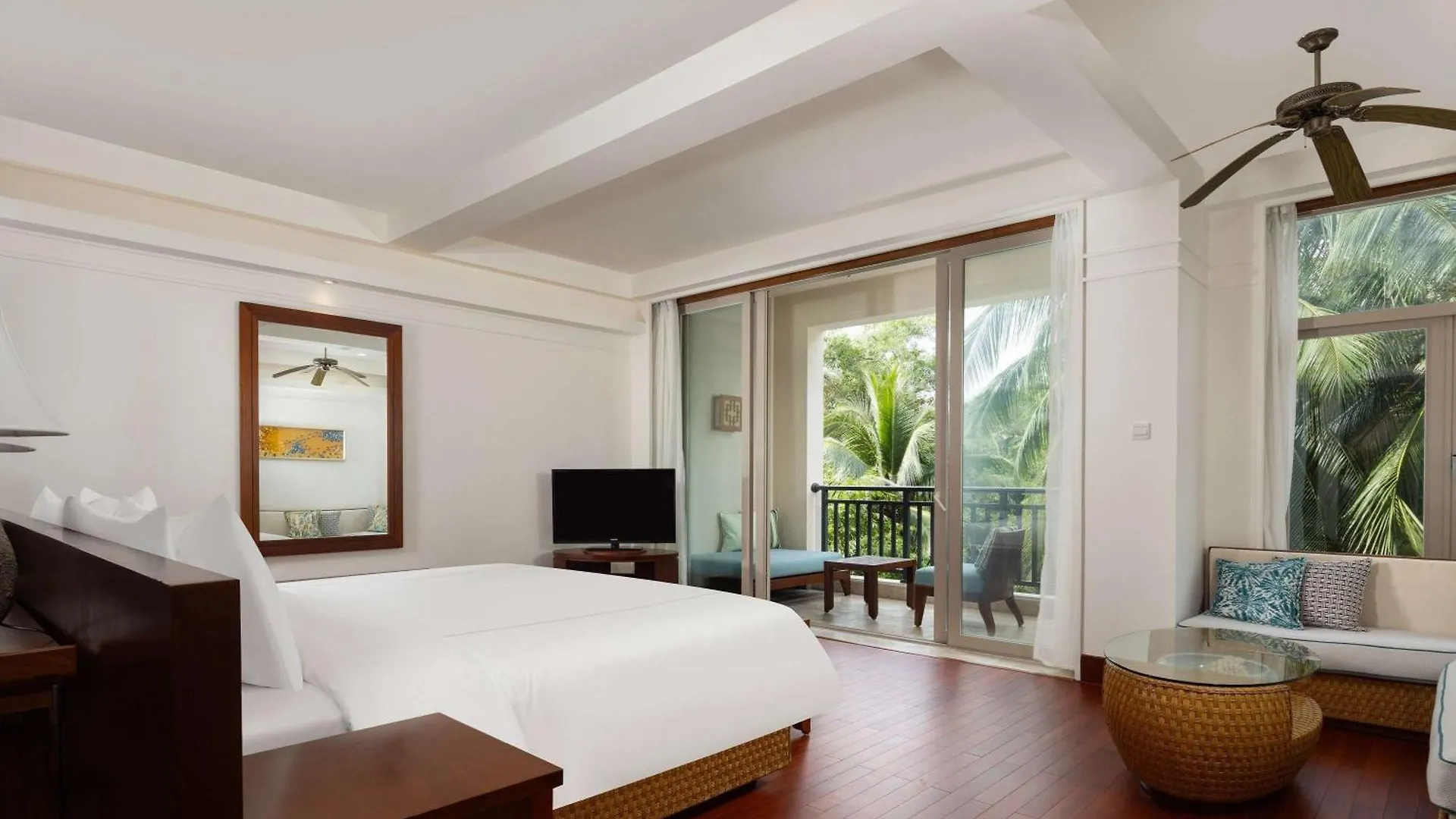 Swissotel Sanya Yalong Bay Resort